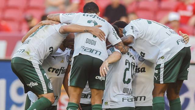 Internacional empata com Palmeiras