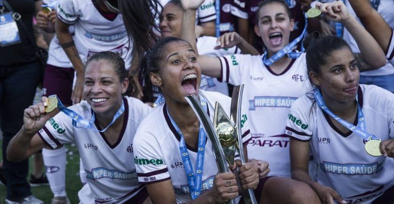 Ferroviária, destaque no futebol feminino Ferroviária_campeã